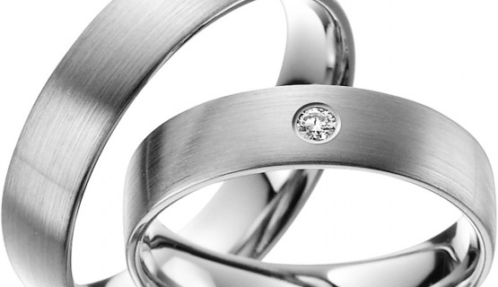 Ringe aus Wei&szlig;gold mit einem Brillant